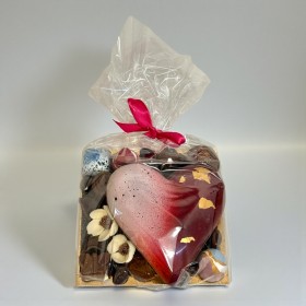 Čokoládové srdce s pralinkami - červené velké (1)