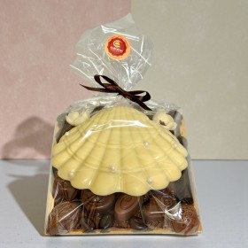 Čokoládové srdce s pralinkami - s mušlí velkou (1)