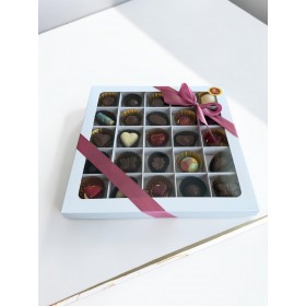Velká bonboniéra - pralinky 25ks (1)