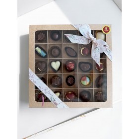 Velká bonboniéra - pralinky 25ks (4) 