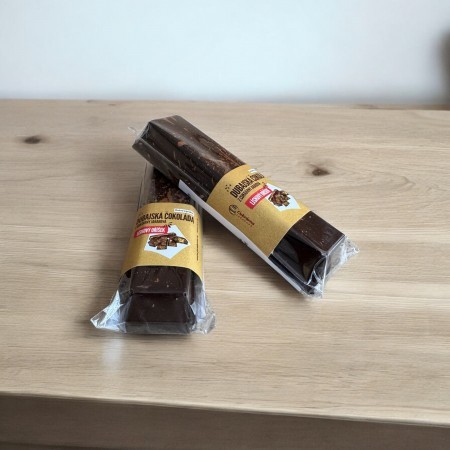Dubajská čokoláda, hořká, lískový oříšek - tyčinka