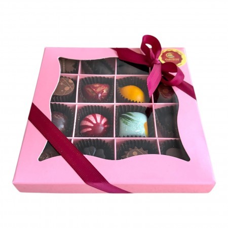 Růžová nebo přírodní bonboniéra - pralinky 16ks