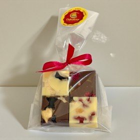 Pralinky s ořechy a sušeným ovocem - pralinky 4ks