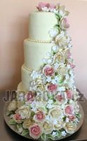 Svatební čtyřposchoďový dort s růžemi č. F7
